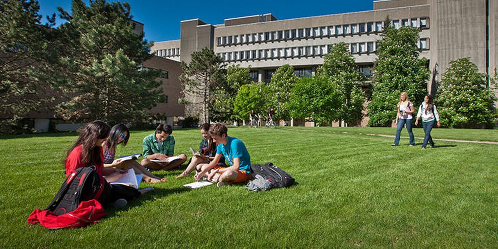 Top 15 colleges providing UX Degrees across globe - Sheet10