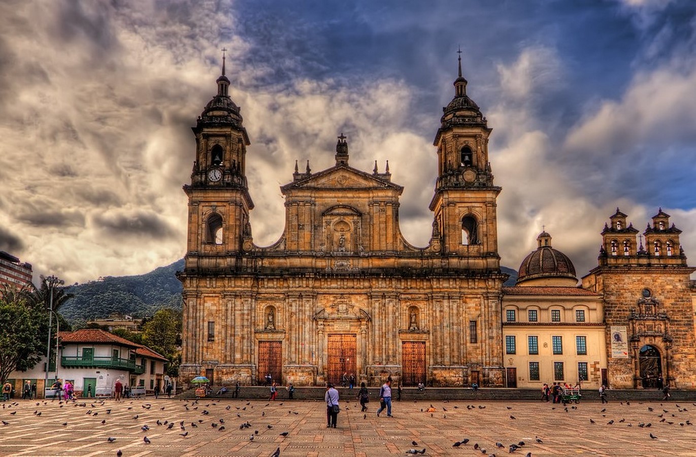 The politically inclined architecture of Colombia - Sheet4