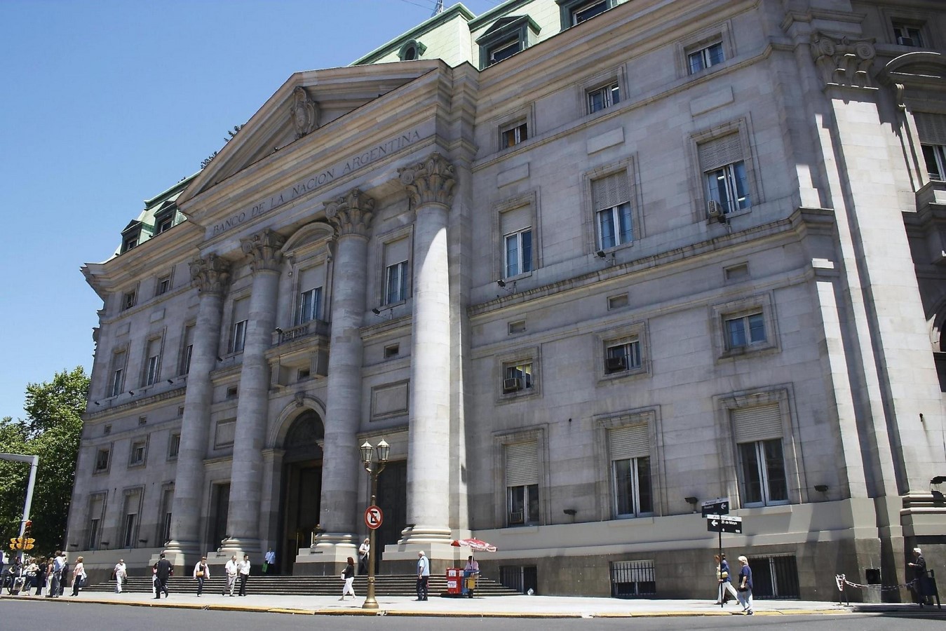 Past, Present and Future: Architecture of Argentina - Sheet5