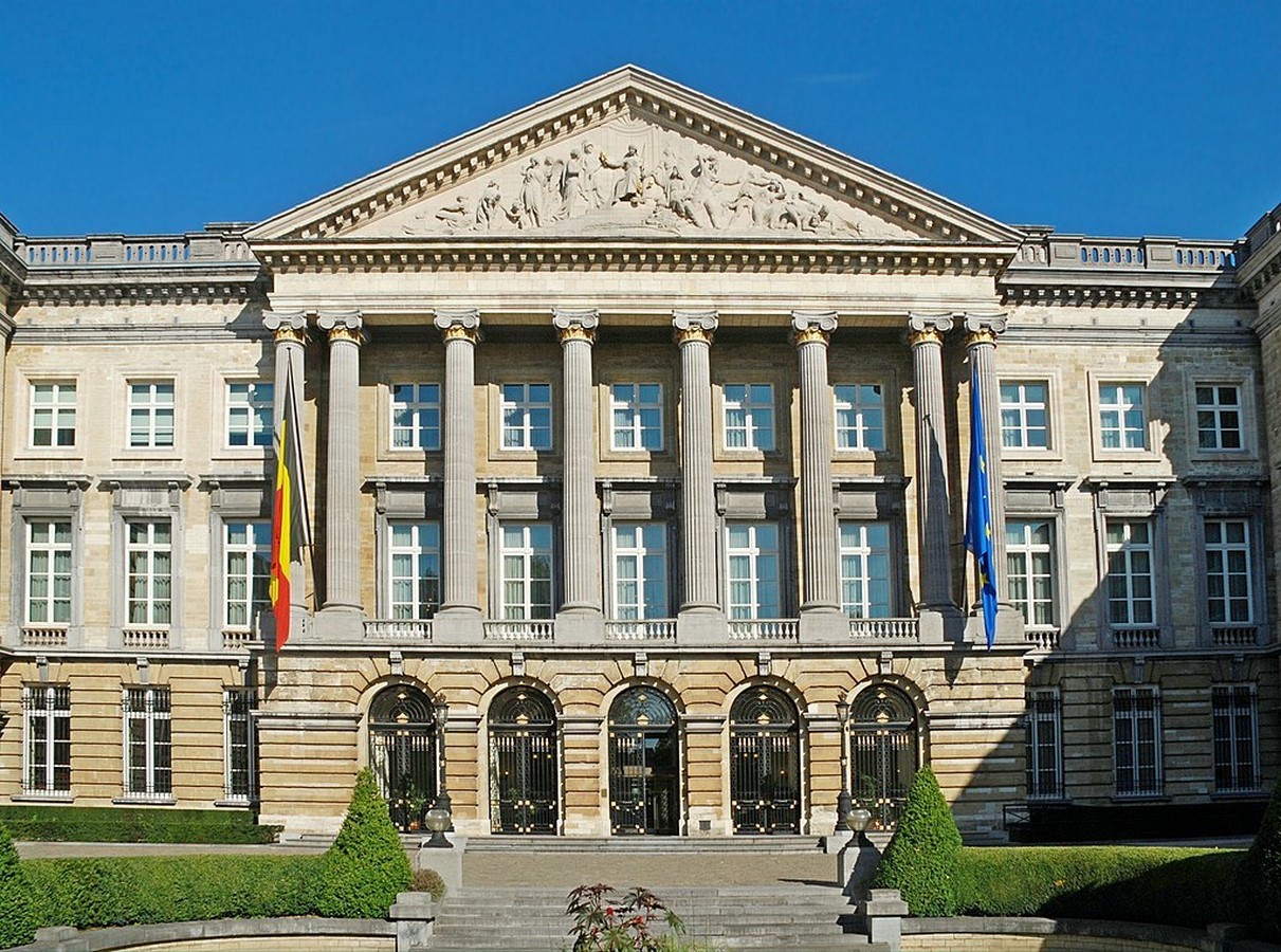 The politically inclined architecture of Belgium -Sheet10