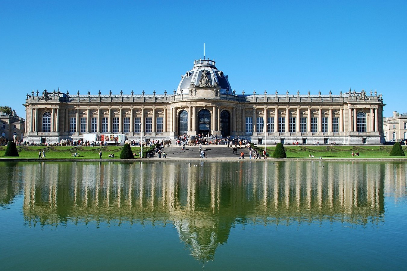 The politically inclined architecture of Belgium -Sheet15