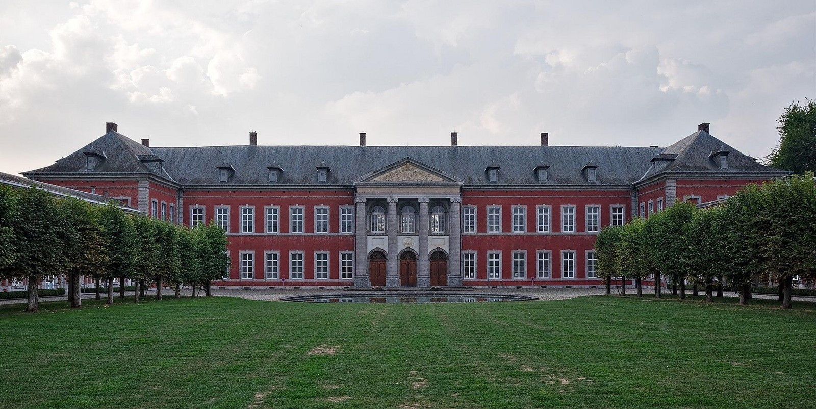 The politically inclined architecture of Belgium -Sheet8