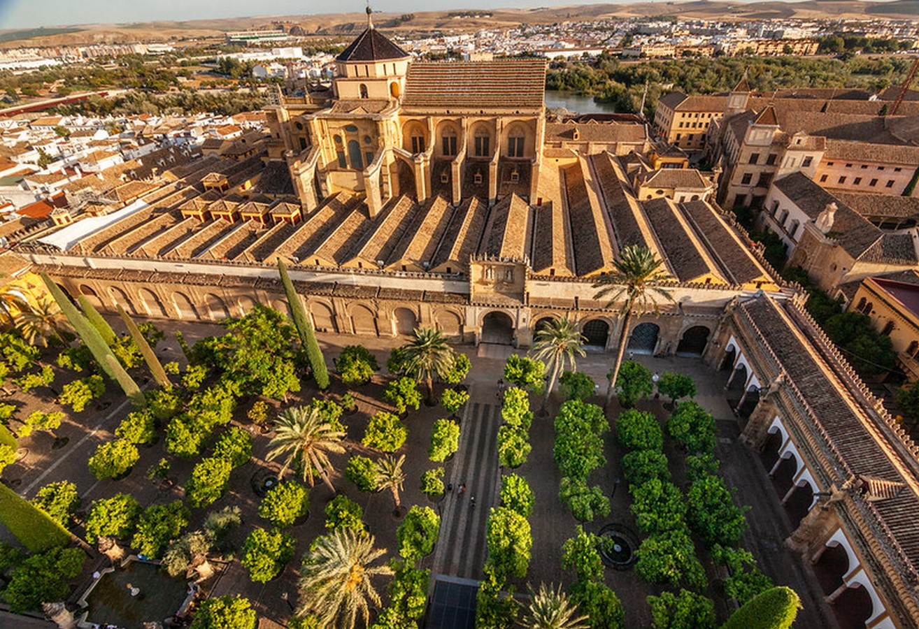 Mosque in Córdoba, Spain: Architectural Boldness - Sheet4