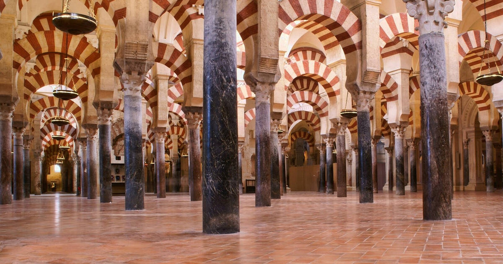 Mosque in Córdoba, Spain: Architectural Boldness - Sheet6