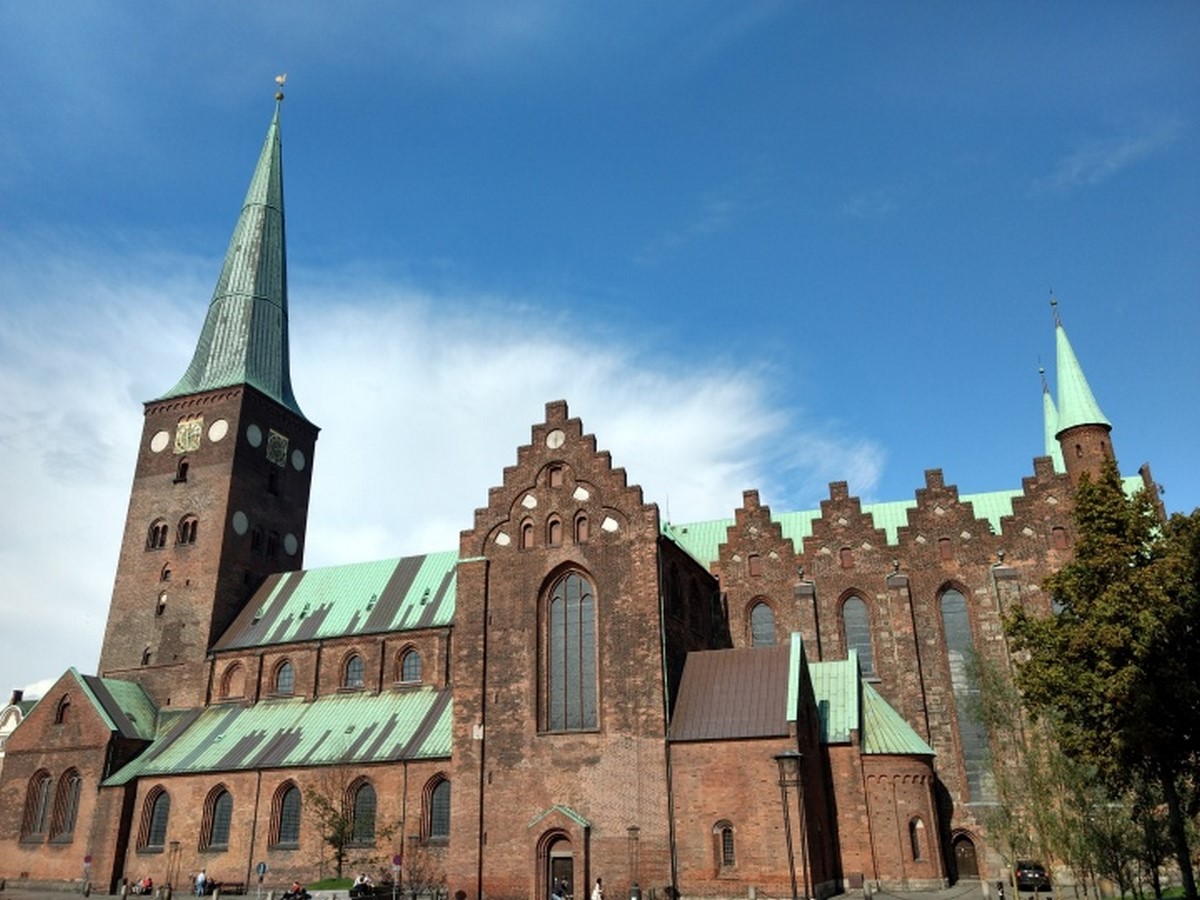 Architecture of Cities: Aarhus- City of Smiles - Sheet5