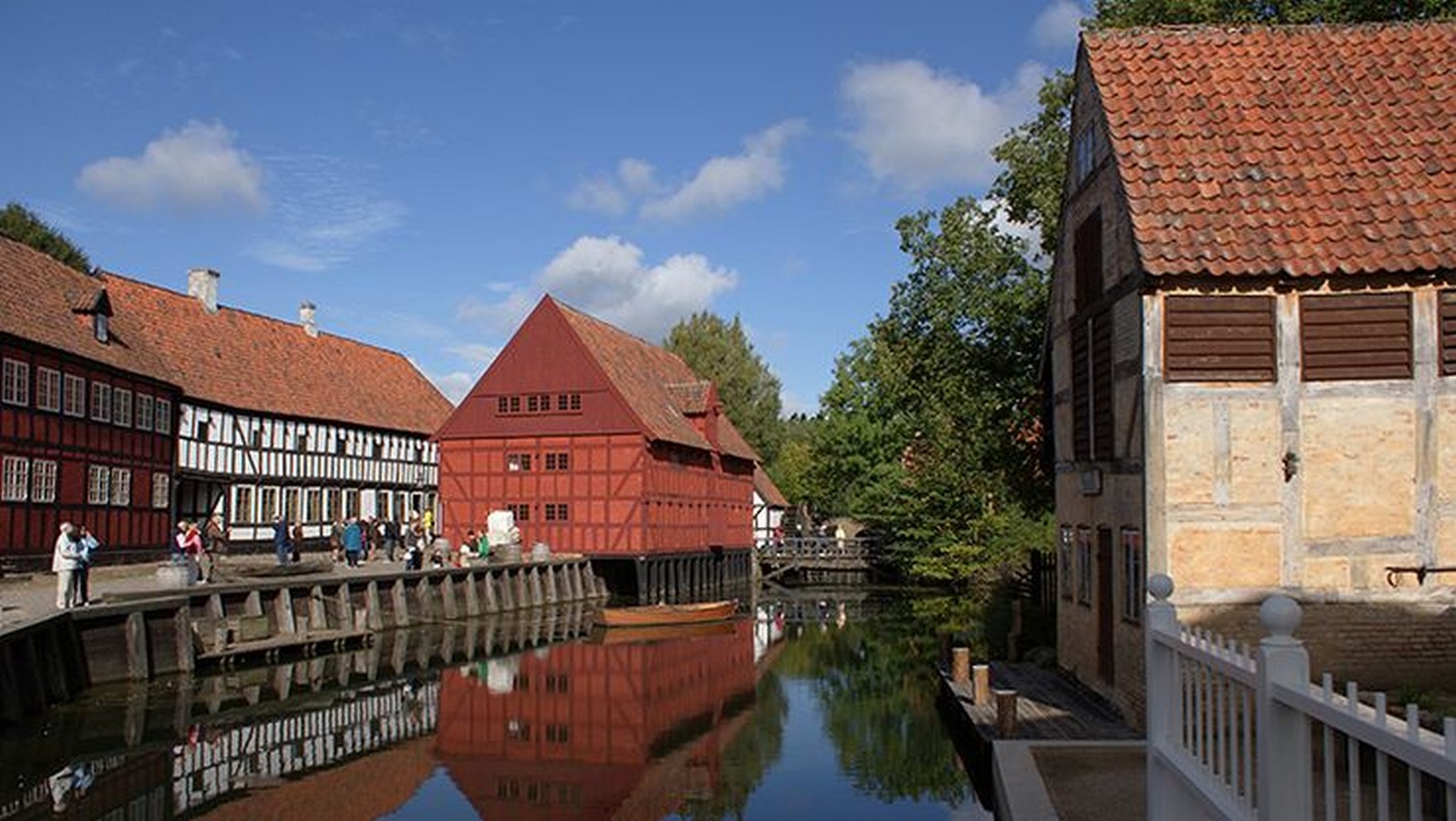 Architecture of Cities: Aarhus- City of Smiles - Sheet9