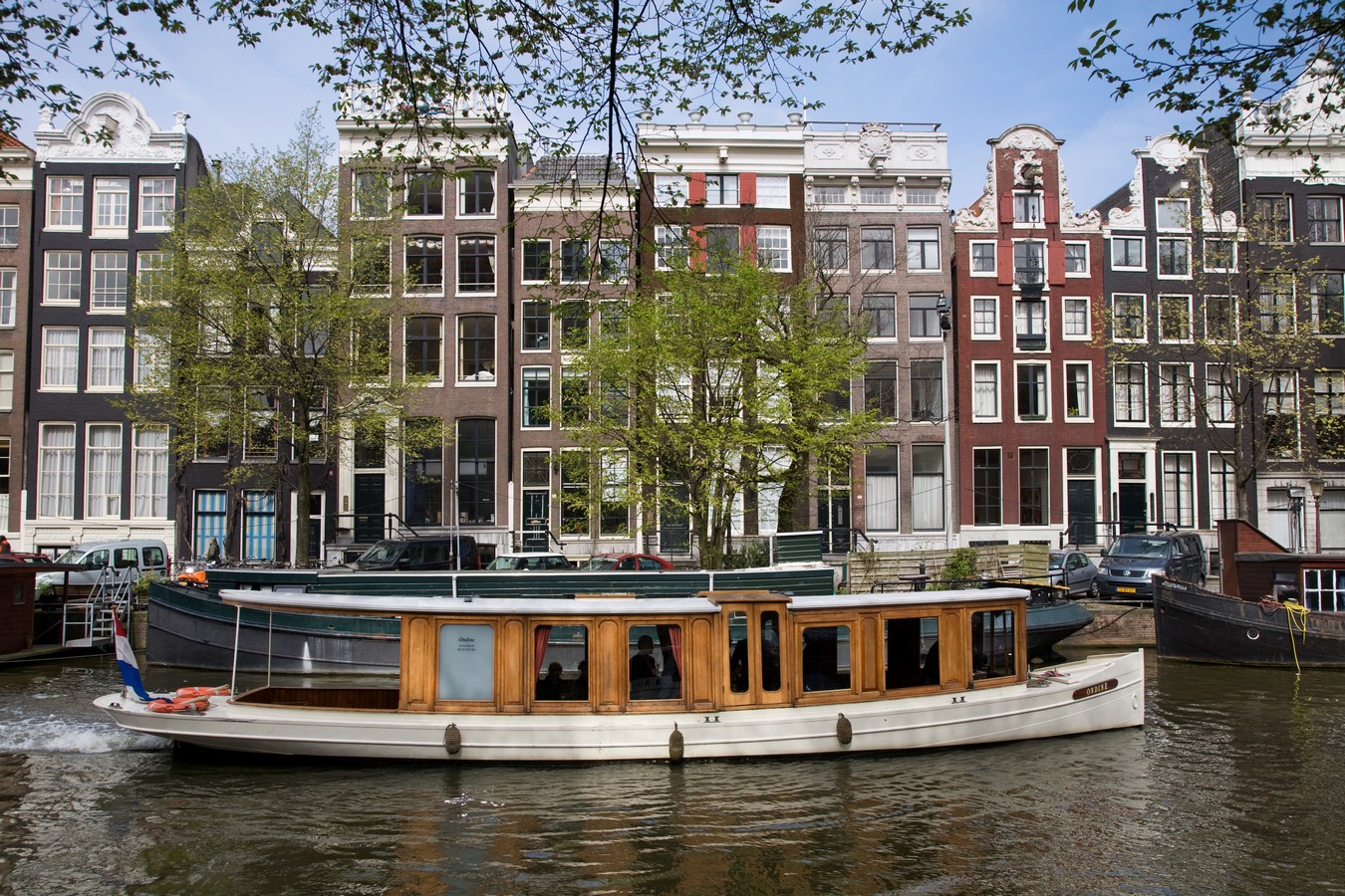 Architecture of Cities: Amsterdam- Architectural Aesthetics Hub - Sheet2
