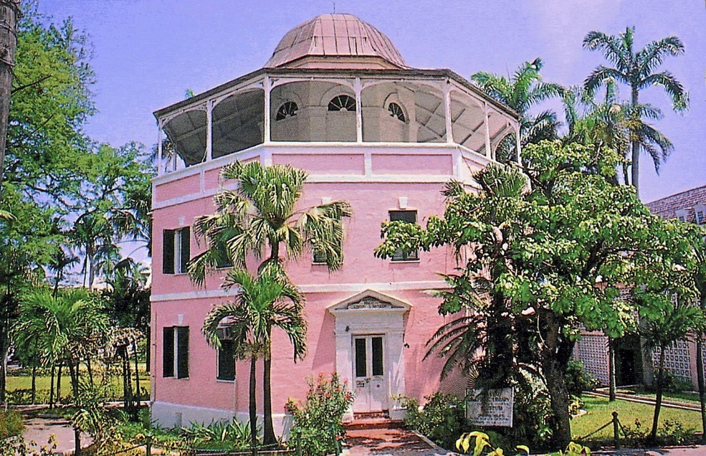 15 Places to visit in Bahamas for the Travelling Architect - Sheet8