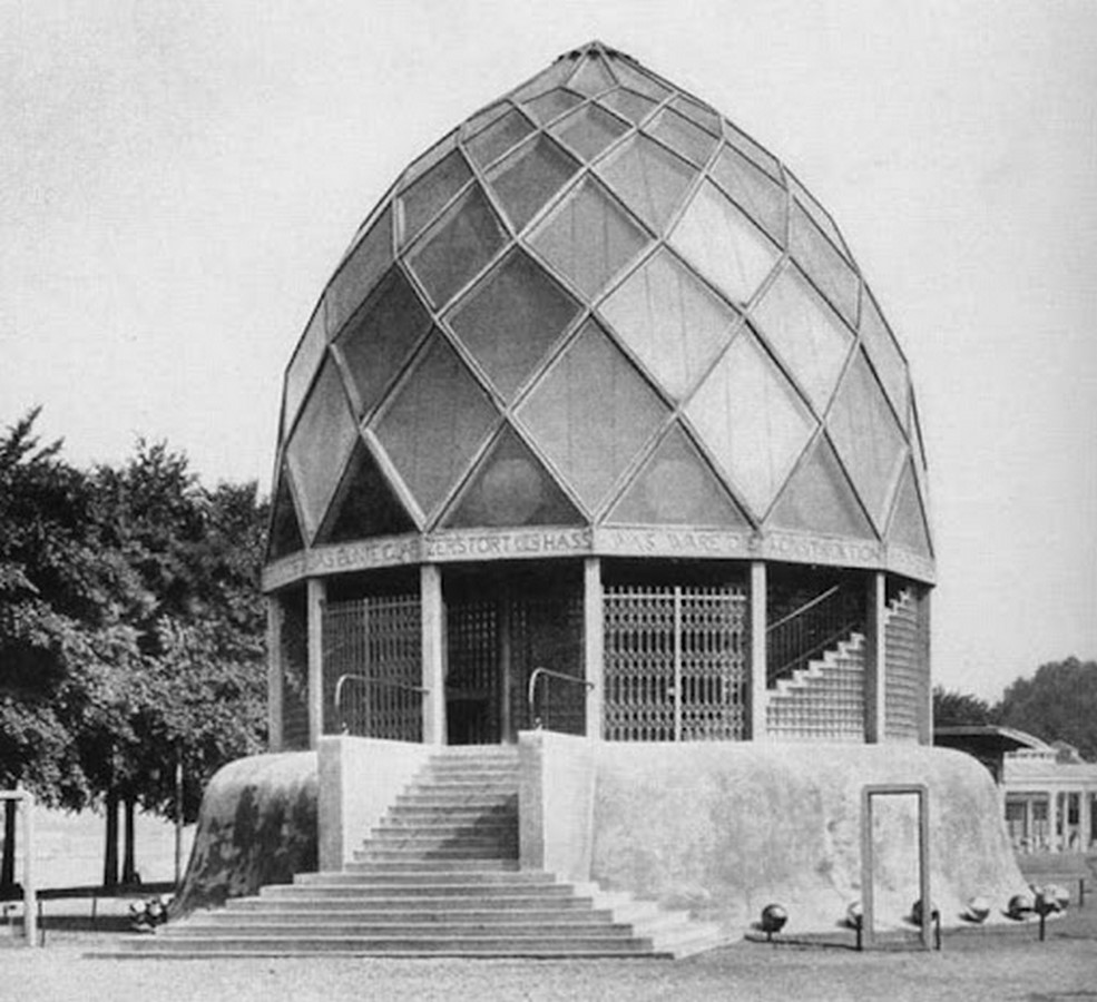 The Evolution of Materials in Architecture - Sheet9