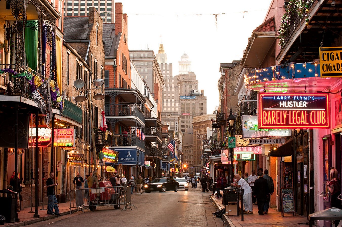 Streets as a dominant dimension in architecture - Sheet1