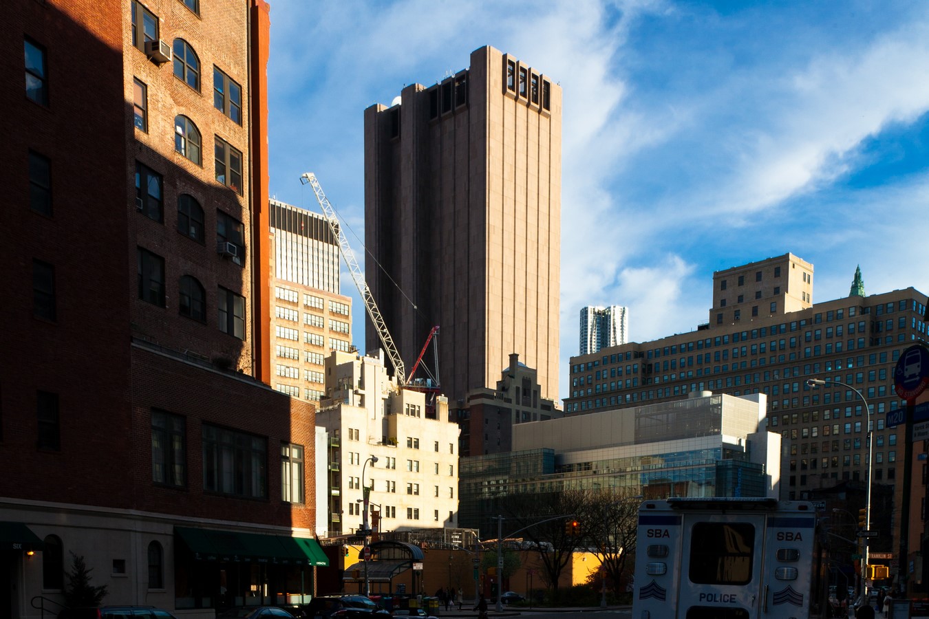 Buildings that did not play by the rules - Sheet7