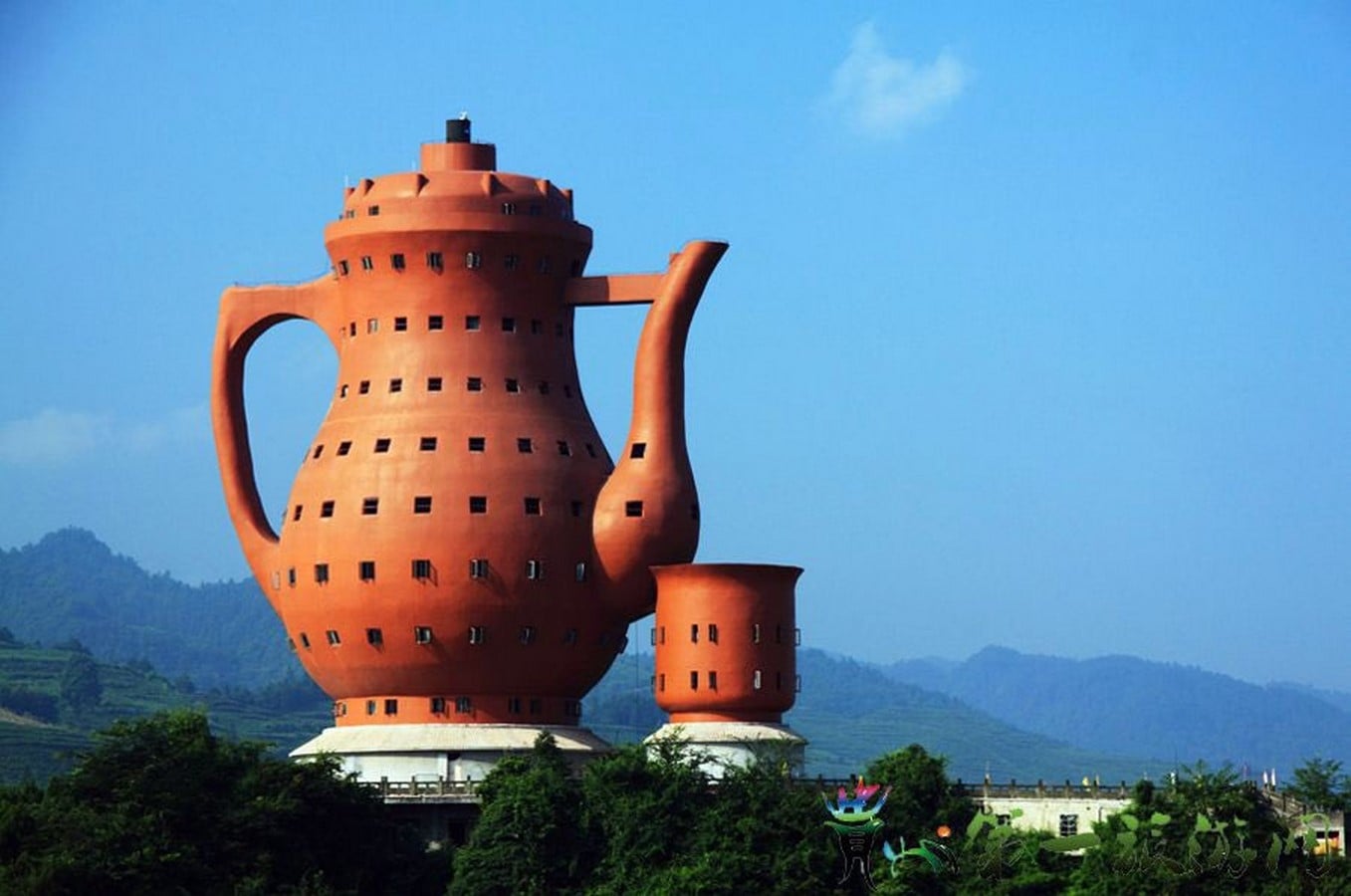 10 Unusual and Weird Buildings everyone should know about - Sheet10