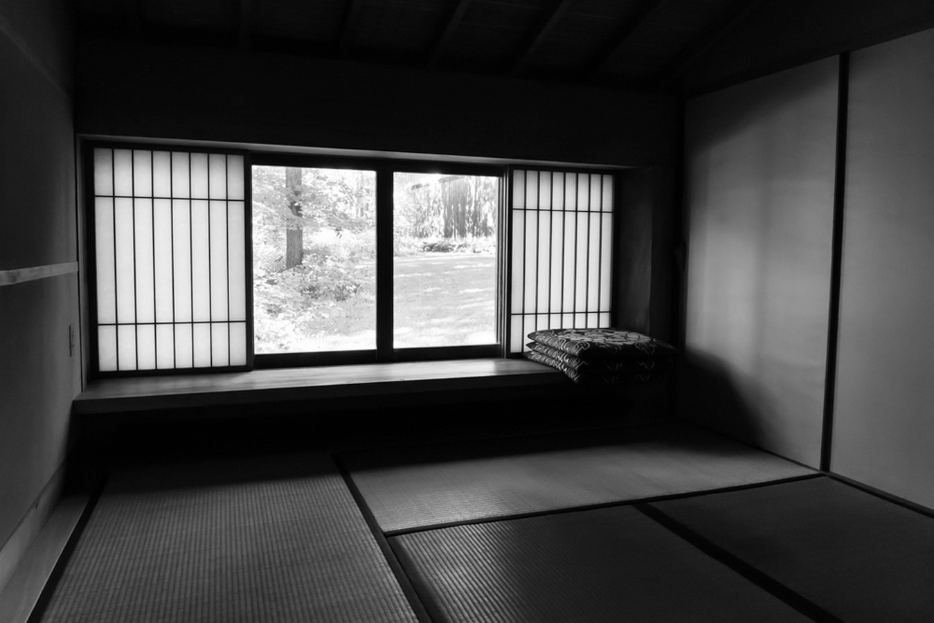 Book in Focus: In praise of Shadows by Junichiro Tanizaki