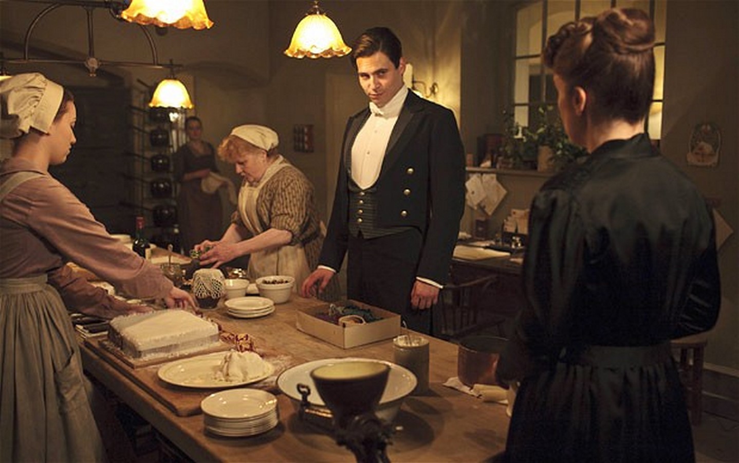 An architectural review Downton Abbey - Sheet4