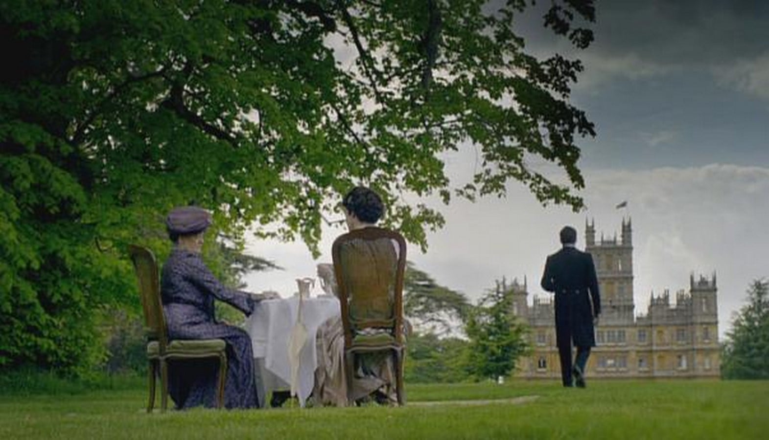 An architectural review Downton Abbey - Sheet5