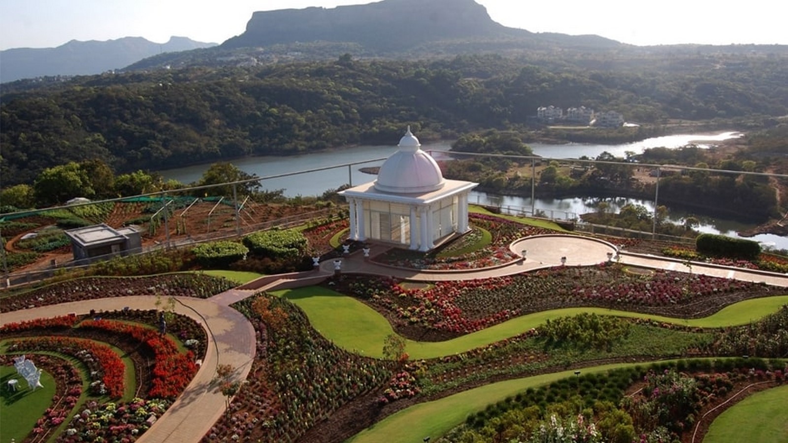 The garden_©https://www.landscapeindia.net