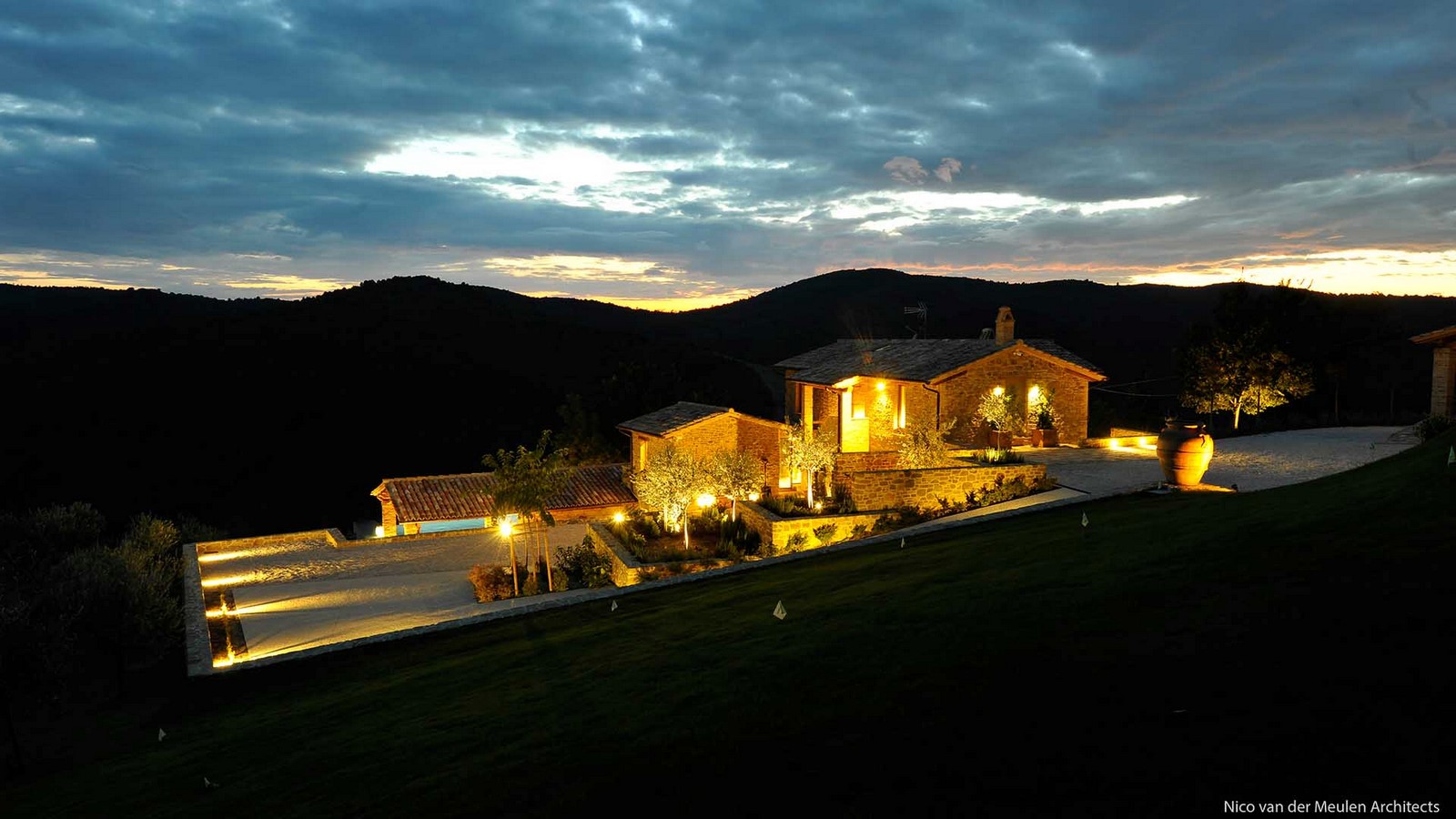 House in Italy By Nico Van Der Meulen Architects - Sheet6