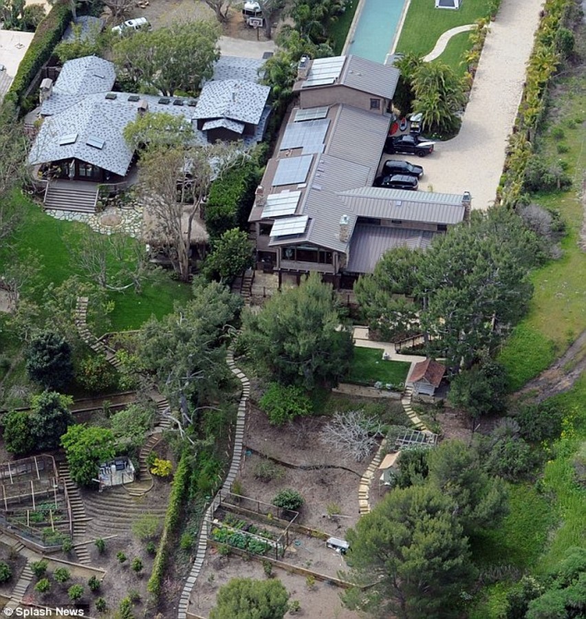 An inside look at all the houses owned by Matthew McConaughey - Sheet7