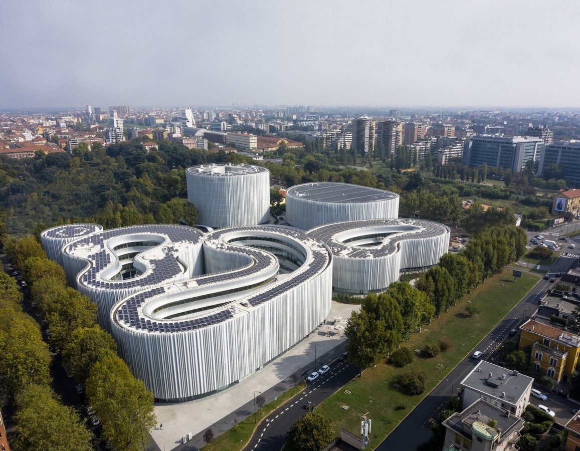 Milanese palazzi informs about the wrap green courtyards at Bocconi University, designed by SANAA - Sheet3