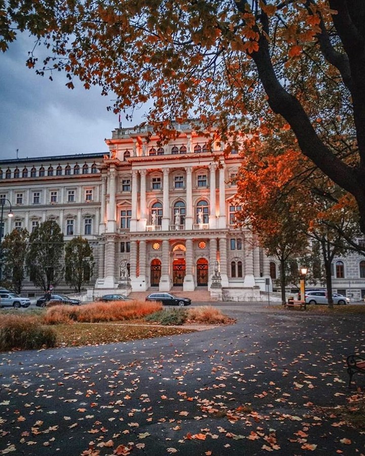 Architecture of Cities: Vienna- City of Music - Sheet8