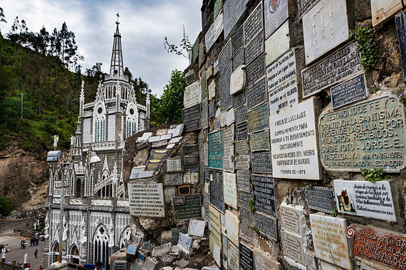 Las Lajas Sanctuary, Colombia: Hidden within the Canyon - Sheet4