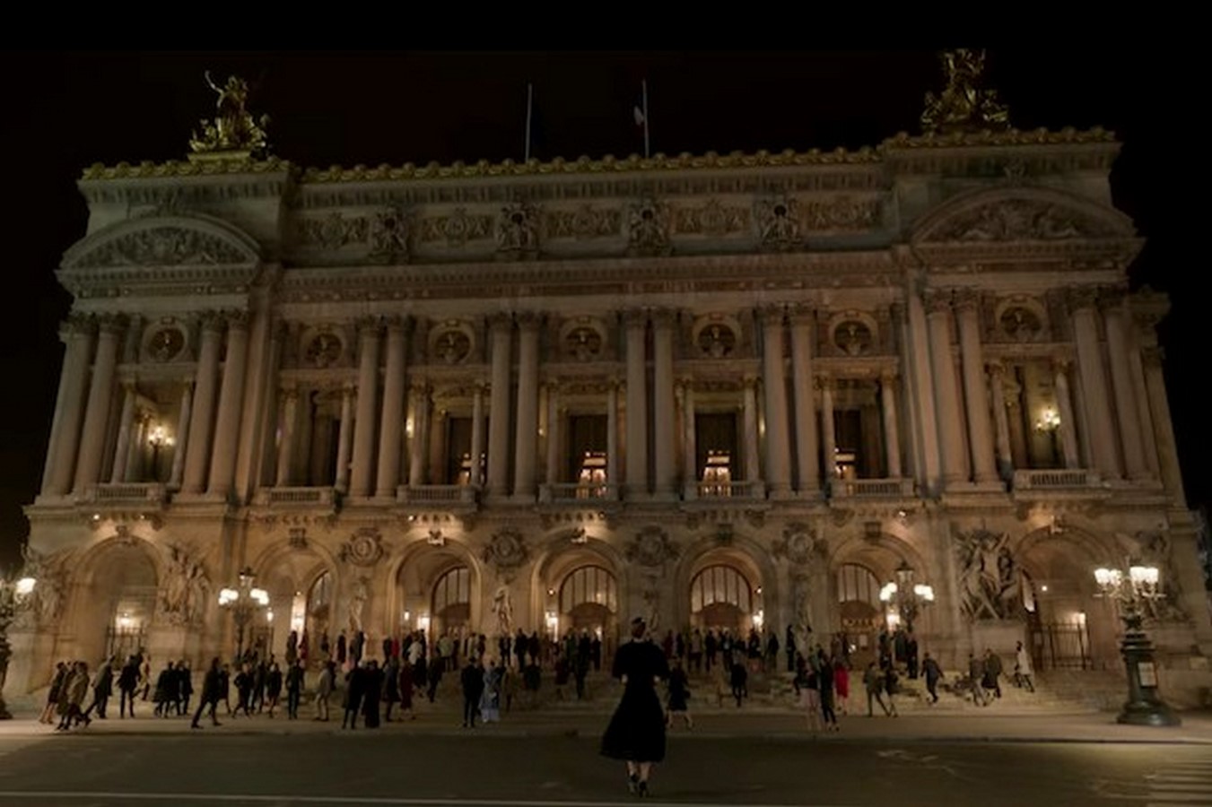 An architectural review of Emily in Paris - Sheet5