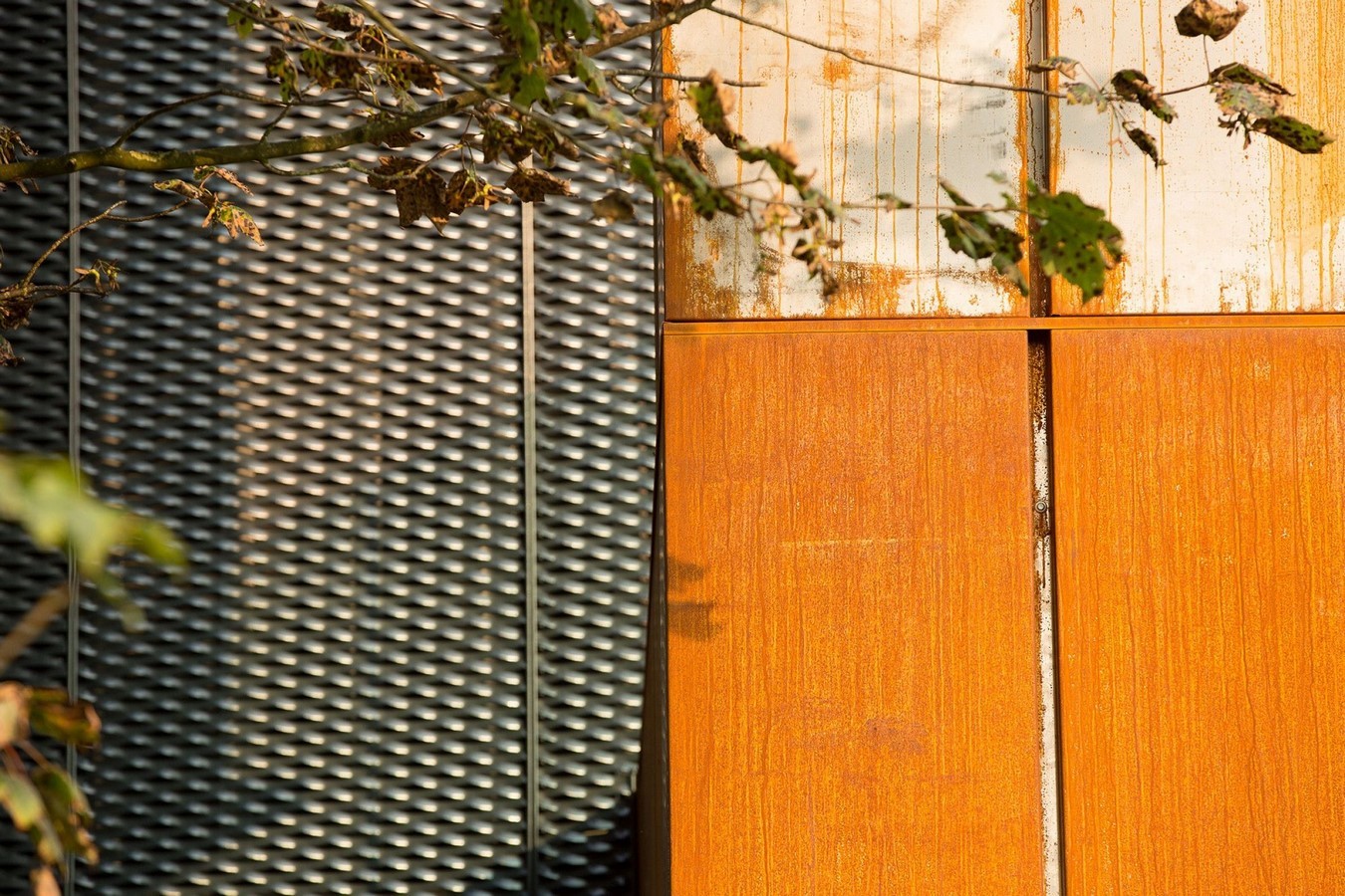 10 Innovative Shipping Container Homes - Sheet10