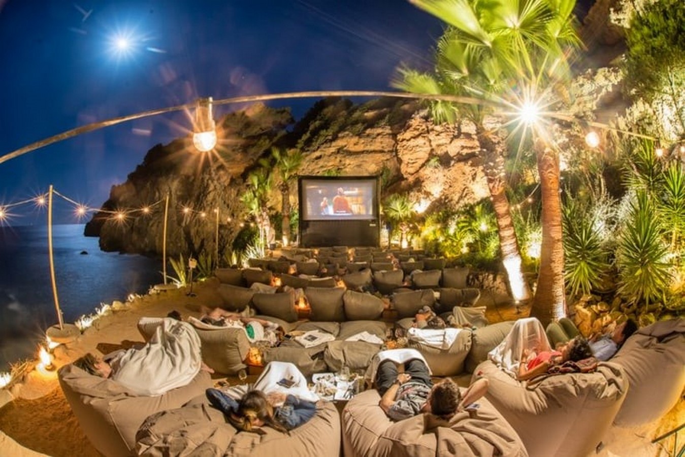 20 Luxurious theater designs for movie nights - Sheet5