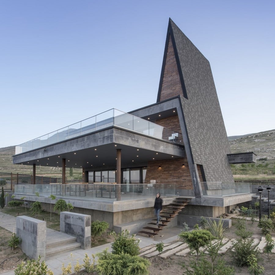Magush Villa_©www.archdaily.com/902782/magush-villa-white-cube-atelier