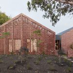 20 Modern residences with sloping roofs - Sheet15