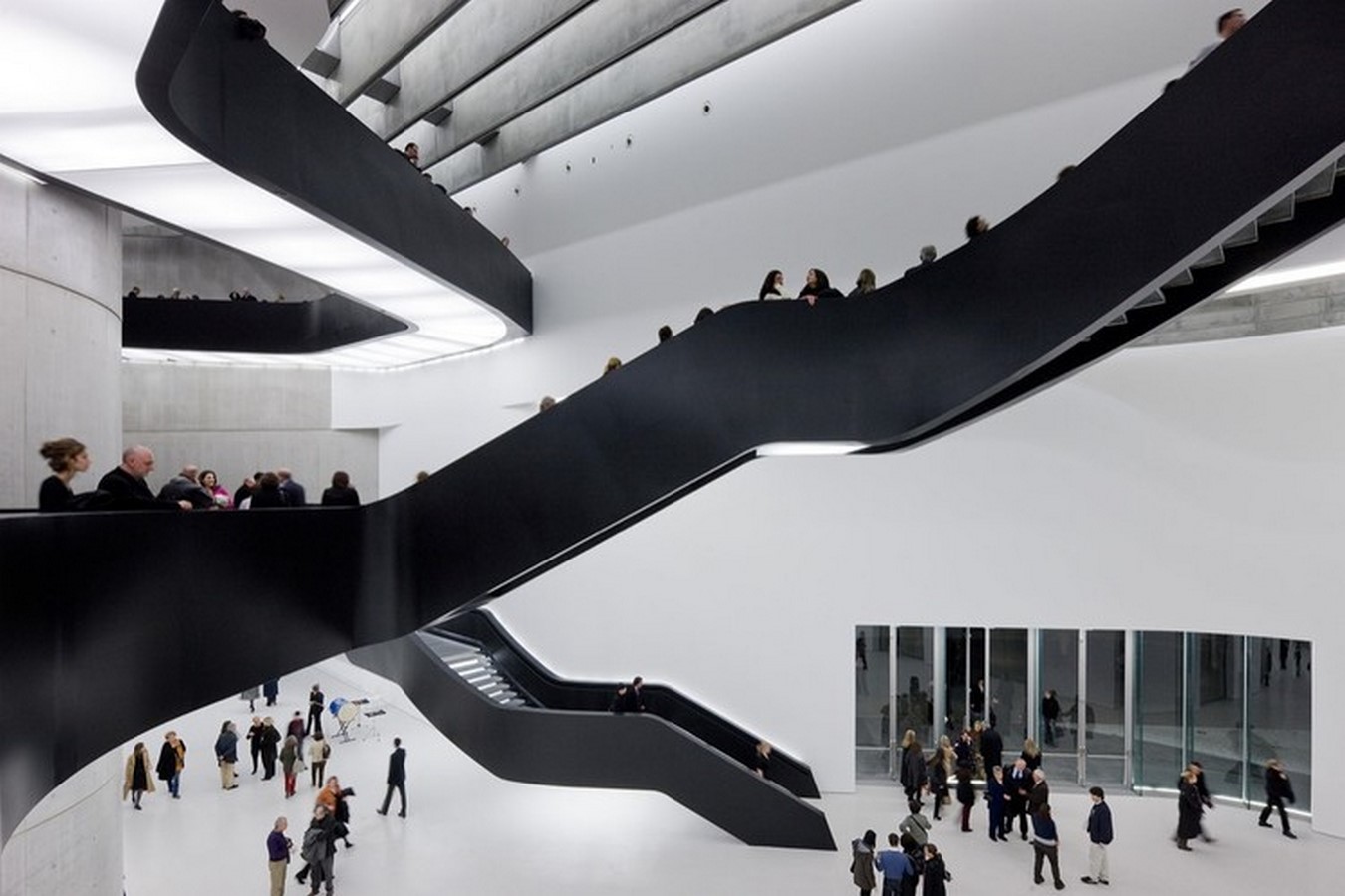 Simultaneous Movements_©Iwan Baan- www.archdaily.com