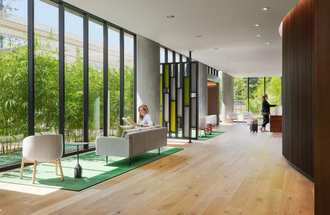 Communal spaces overlooking biophilic elements_©www.perkinswill.com