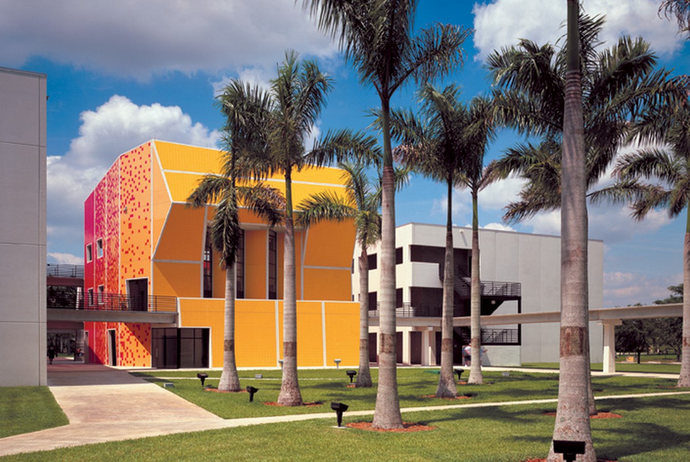 School of Architecture by Bernard Tschumi Architects: Learning creativity with a creative space - Sheet6
