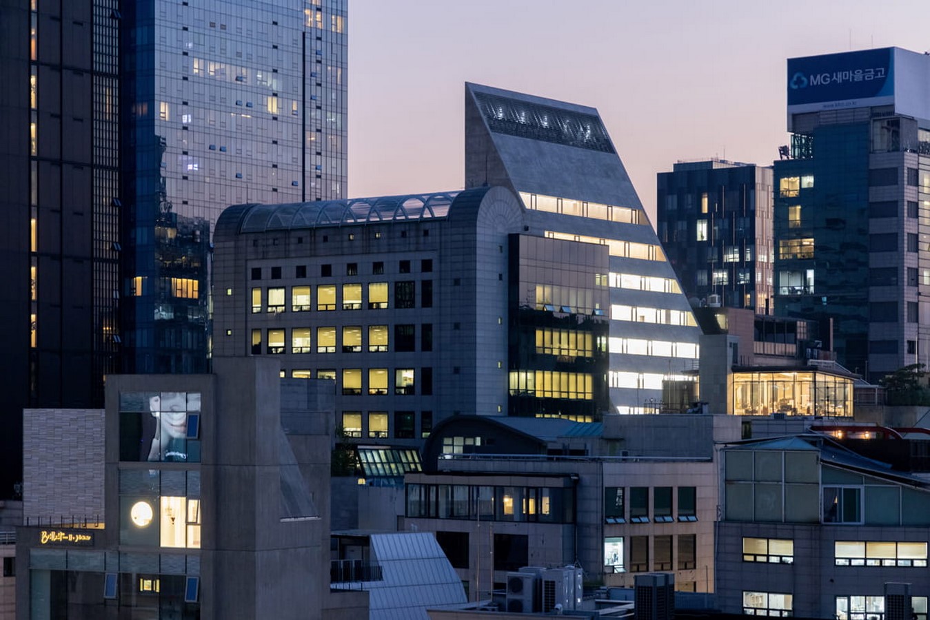 SongEun Art Space by Herzog & de Meuron: Creating a Simple yet Strong Volume - Sheet2