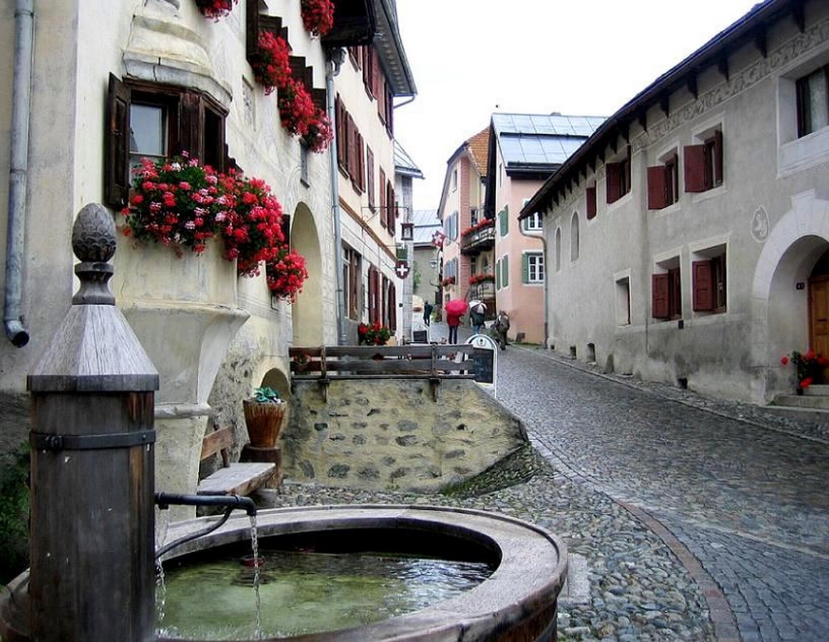 10 Villages architects must document in Europe - Sheet1