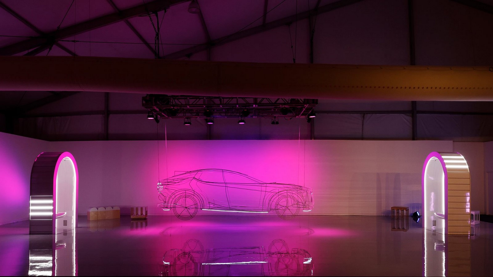 Lexus ON - Germane Barnes_©static.dezeen.com/uploads/2021/11/ON-Lexus-installation-Germane-Barnes_dezeen