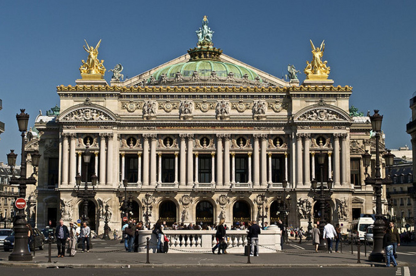 15 Examples of Exquisite Opera House around the world - Sheet1