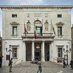 15 Examples of Exquisite Opera House around the world - Sheet25