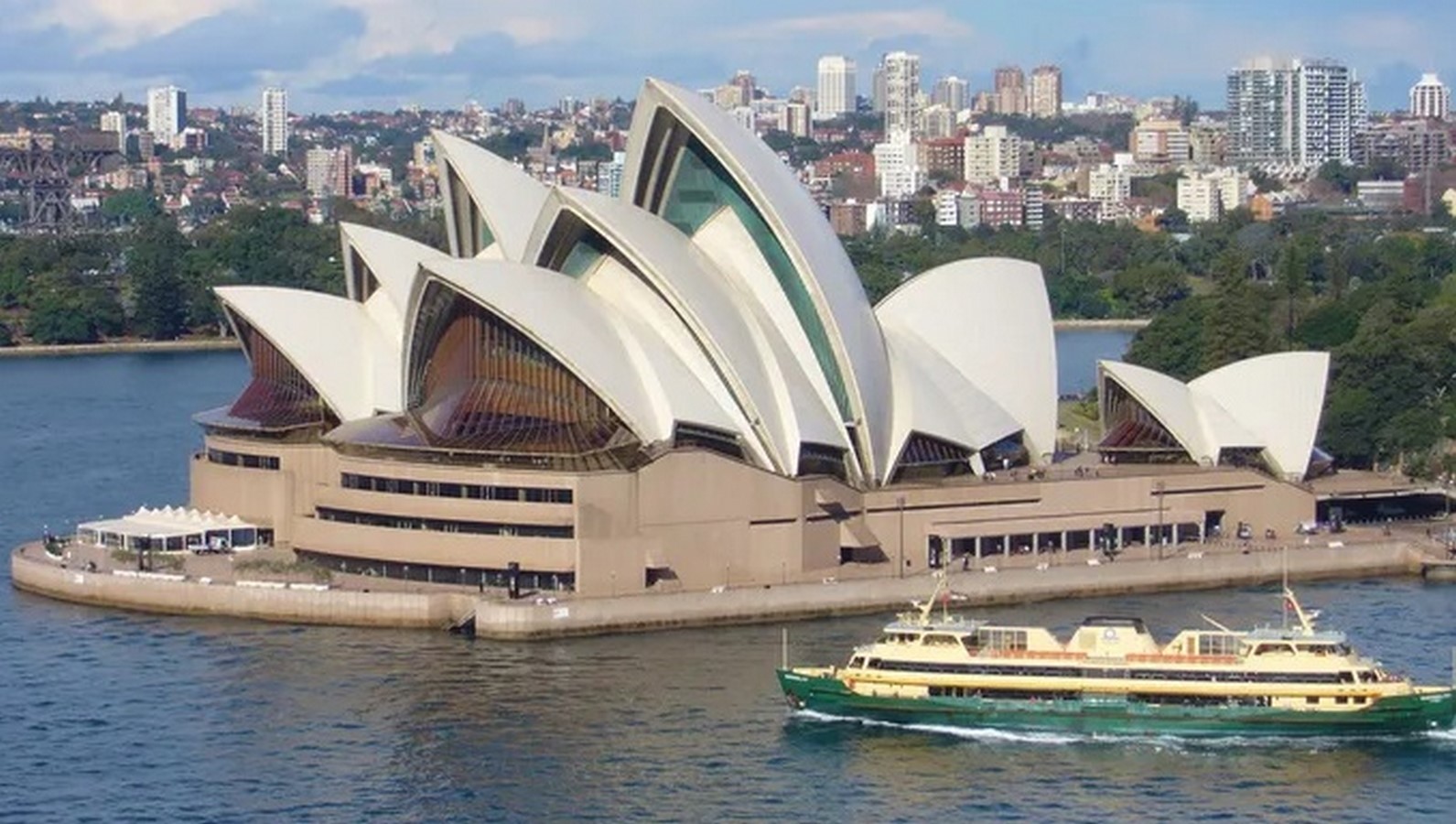 15 Examples of Exquisite Opera House around the world - Sheet19