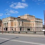 15 Examples of Exquisite Opera House around the world - Sheet27