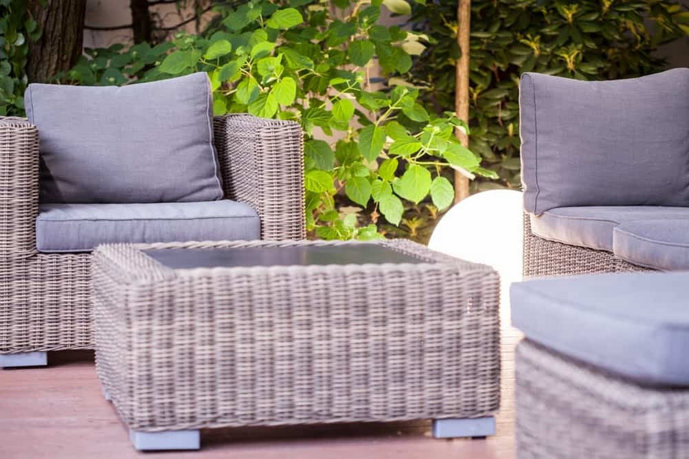 10 Outdoor Chairs everyone should invest in - Sheet5