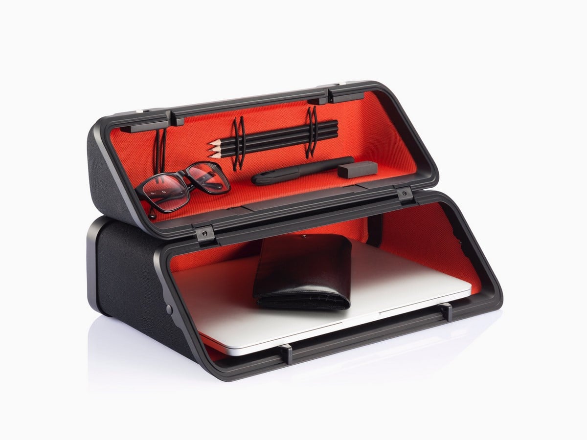 Anywhere Case Open_©www.hermanmiller.com