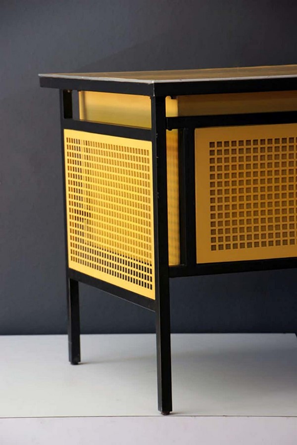 DM Nacional Desk_©www.1stdibs.com