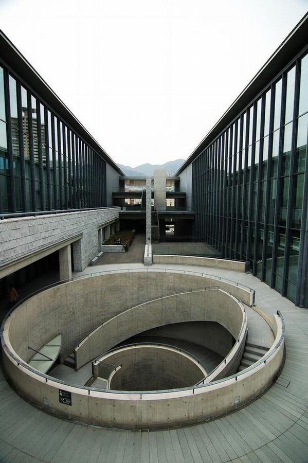 Hyogo Prefectural Museum of Art- Exceptional exploration of concrete by Tadao Ando_©Kelvin Fong