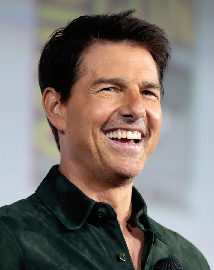 An inside look at all the houses owned by Tom Cruise