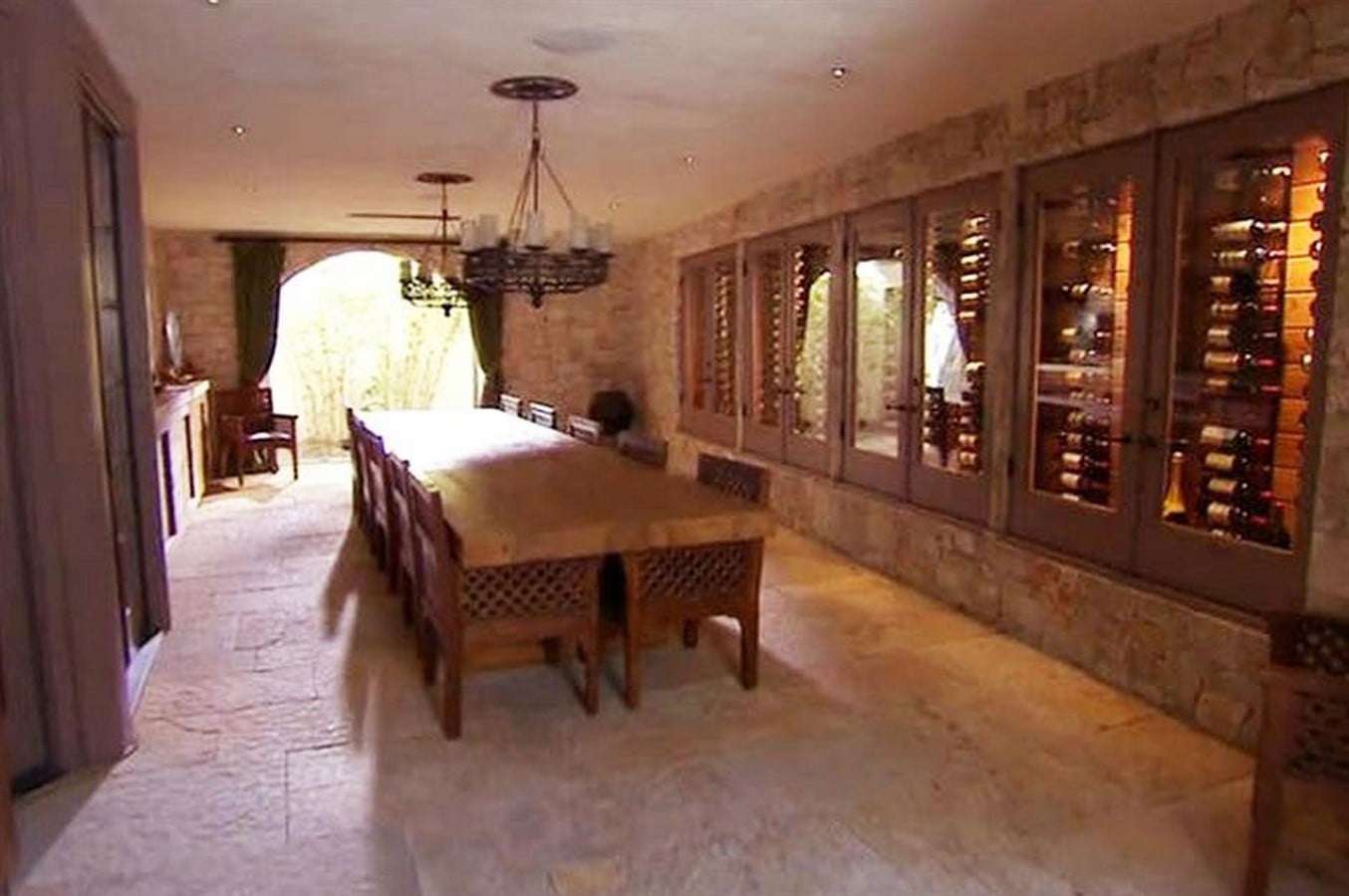 An inside look at all the houses owned by George Clooney - Sheet3