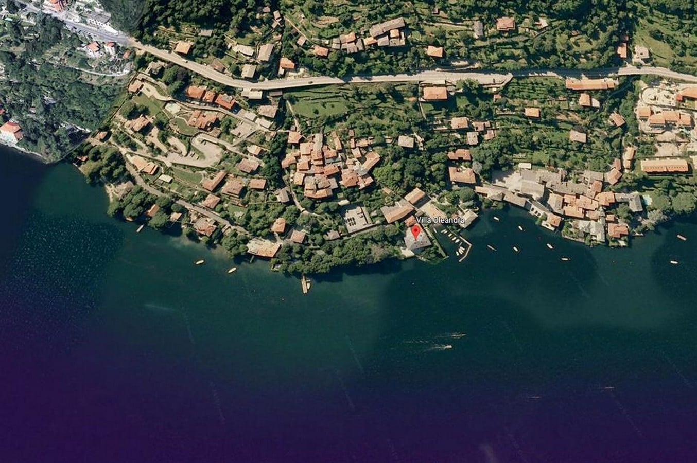 An inside look at all the houses owned by George Clooney - Sheet6