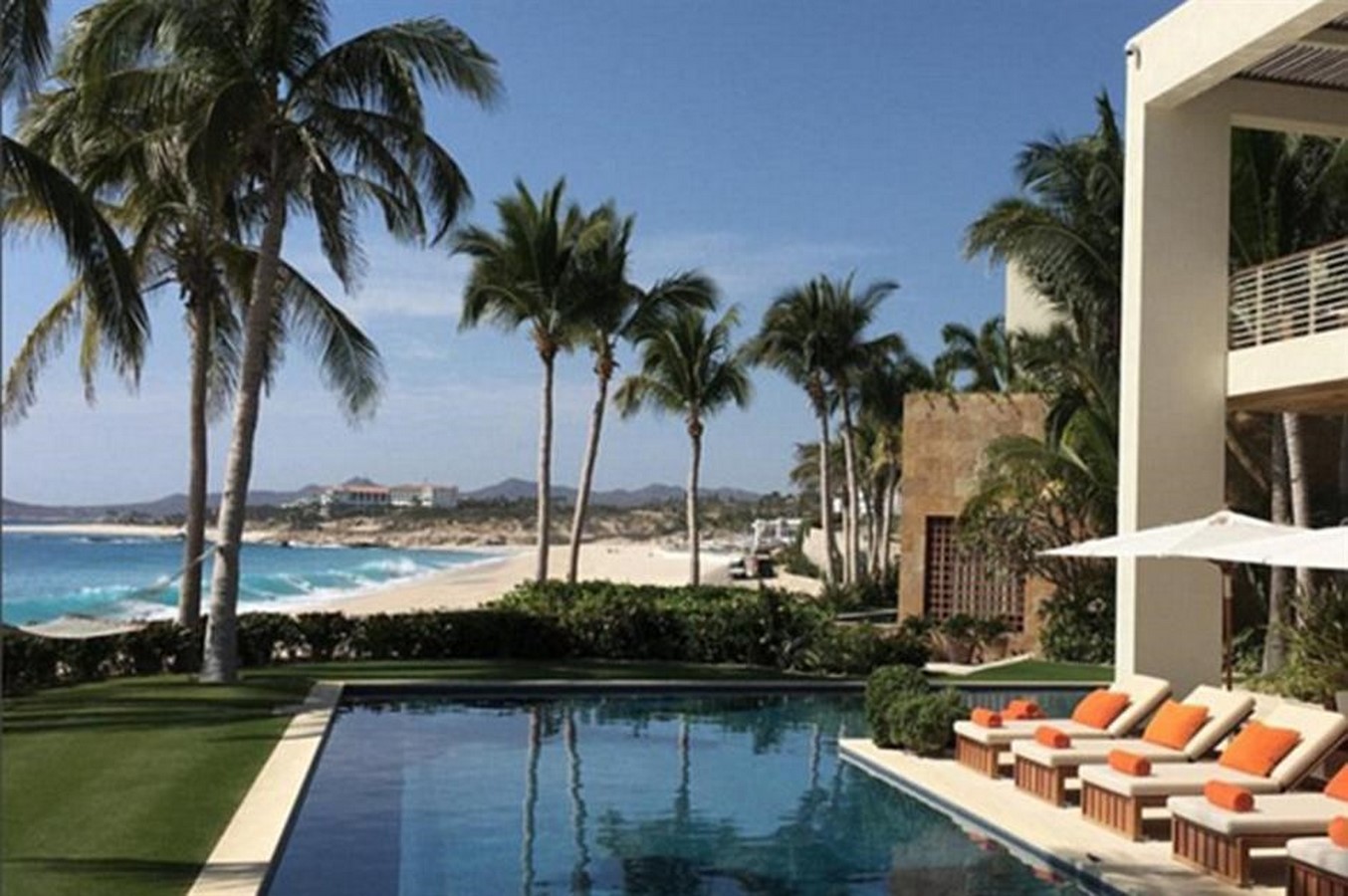 An inside look at all the houses owned by George Clooney - Sheet7