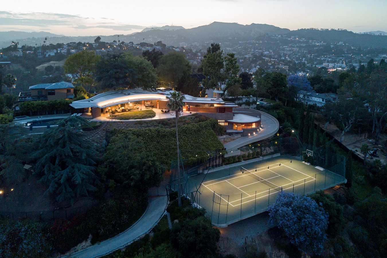 Bestor Architecture- 15 Iconic Projects - Sheet30