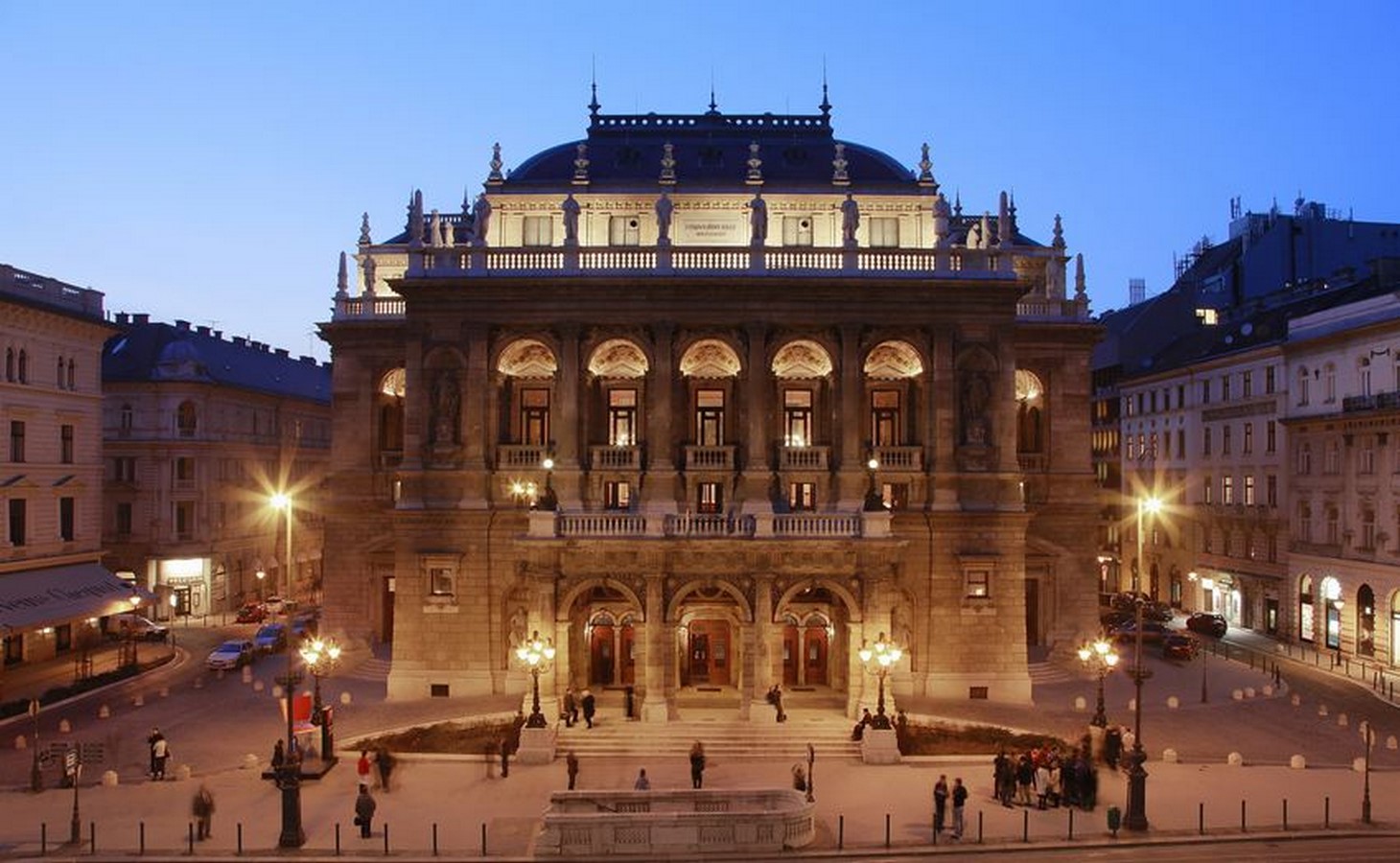 Hungarian State Opera House in Budapest by Miklós Ybl: The world’s first hydraulic stage - Sheet2